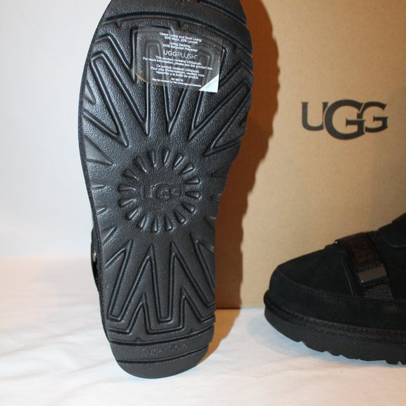 NIB UGG WOMEN'S SUEDE STRAP MOTO CLASSIC SHORTS BOOTS BLACK‎ - Picture 9 of 9